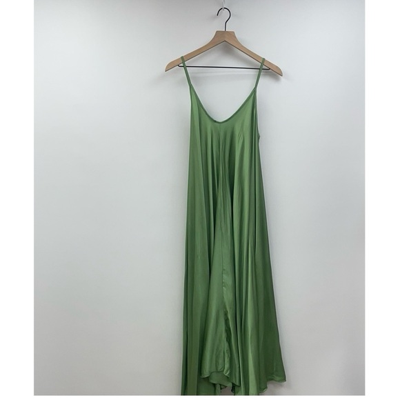 Just One Thing Italian Silk Relaxed Sleeveless Swing Slip Maxi Dress Green OS - Picture 4 of 7